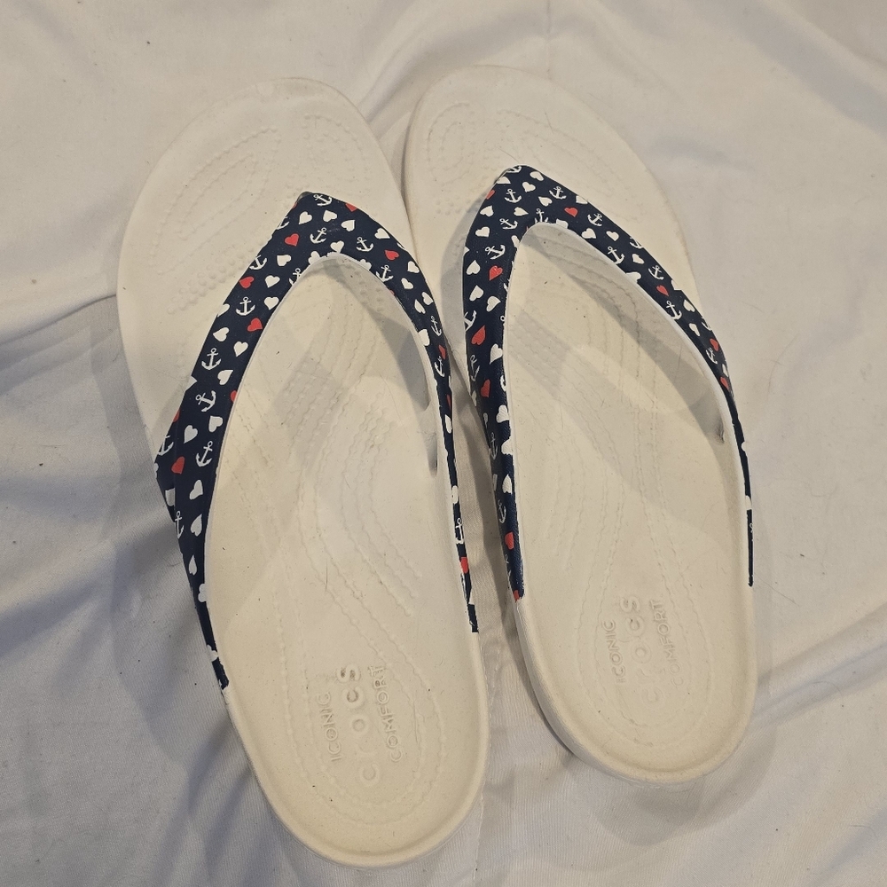 Crocs Womens Kadee II Flip Flops White Anchor Print Size 8 - Picture 2 of 10